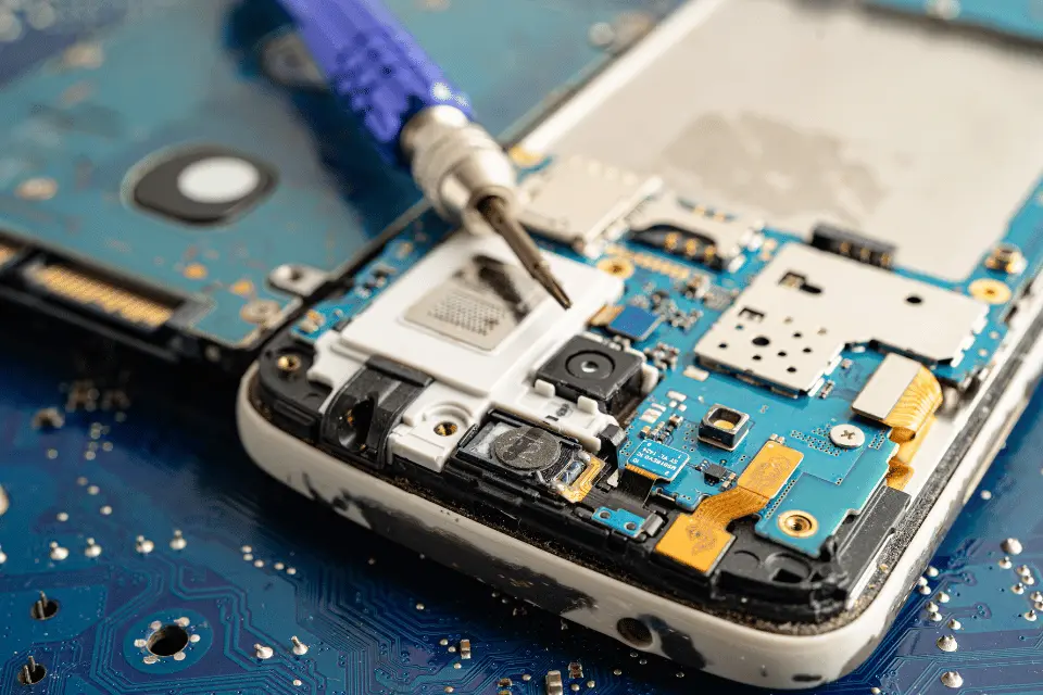 2026 iPhone主機板維修費用多少？完整價格解析＋是否值得修一次看懂